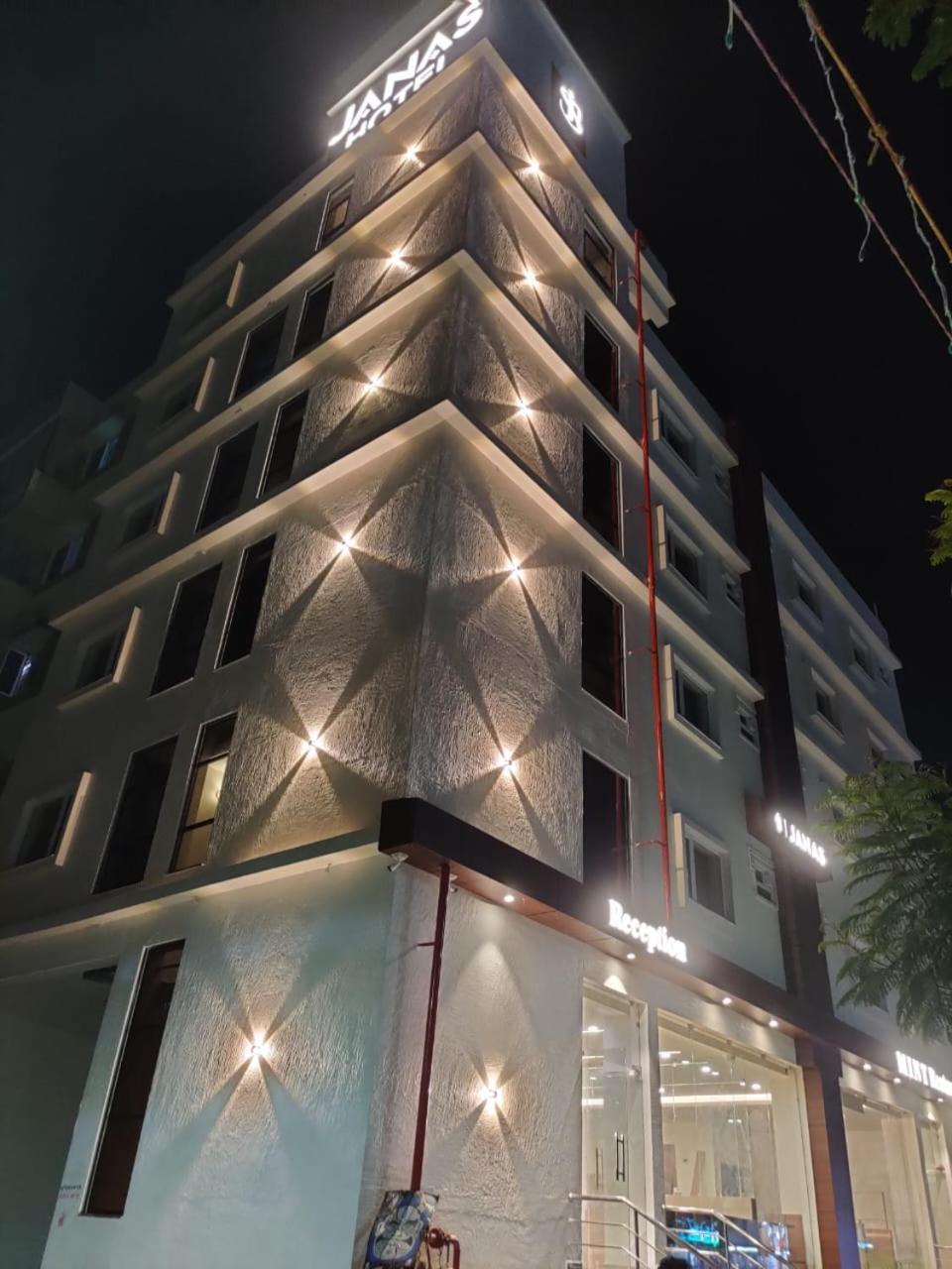 Hotel Janas Tirupati Buitenkant foto