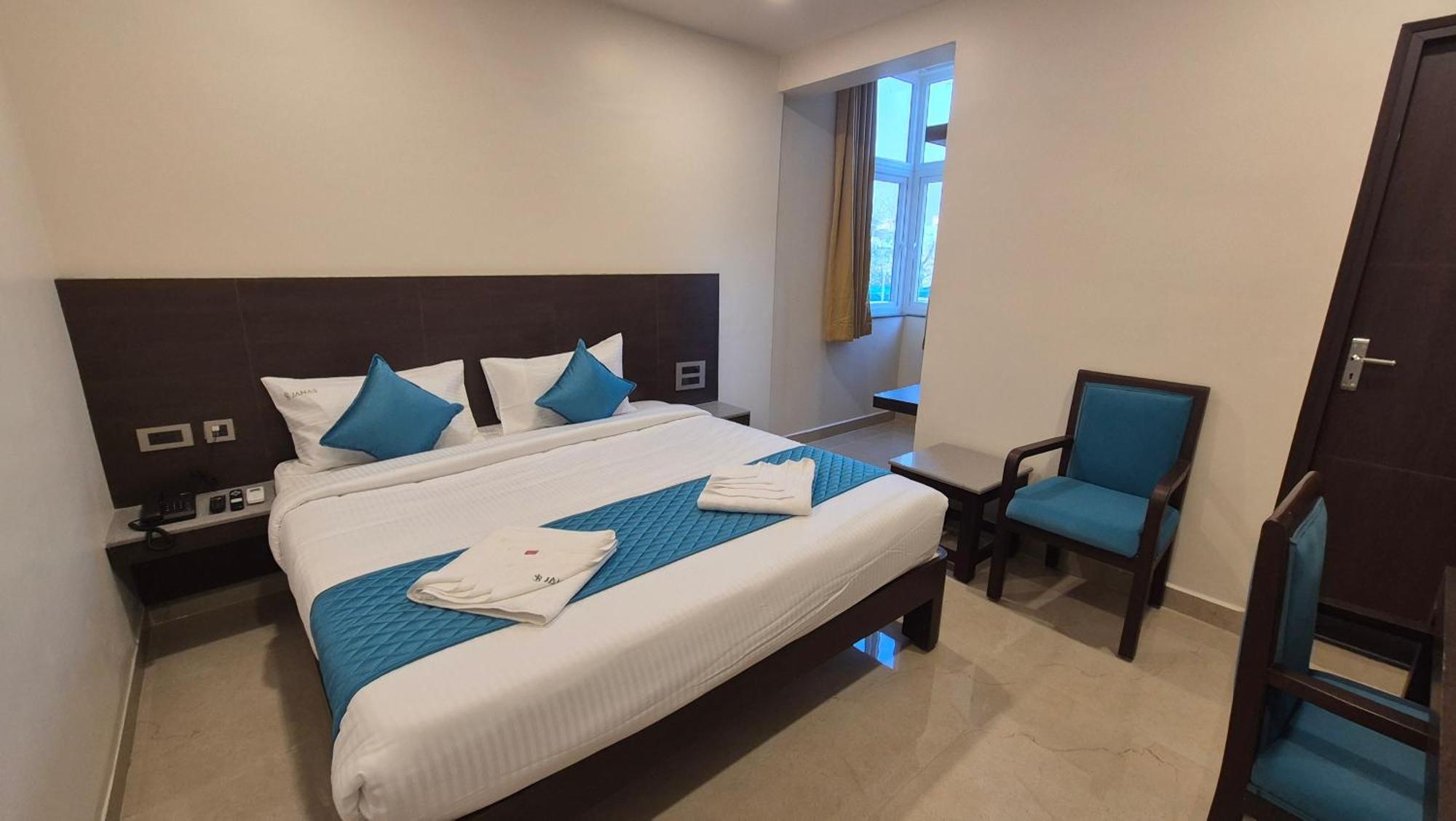 Hotel Janas Tirupati Buitenkant foto