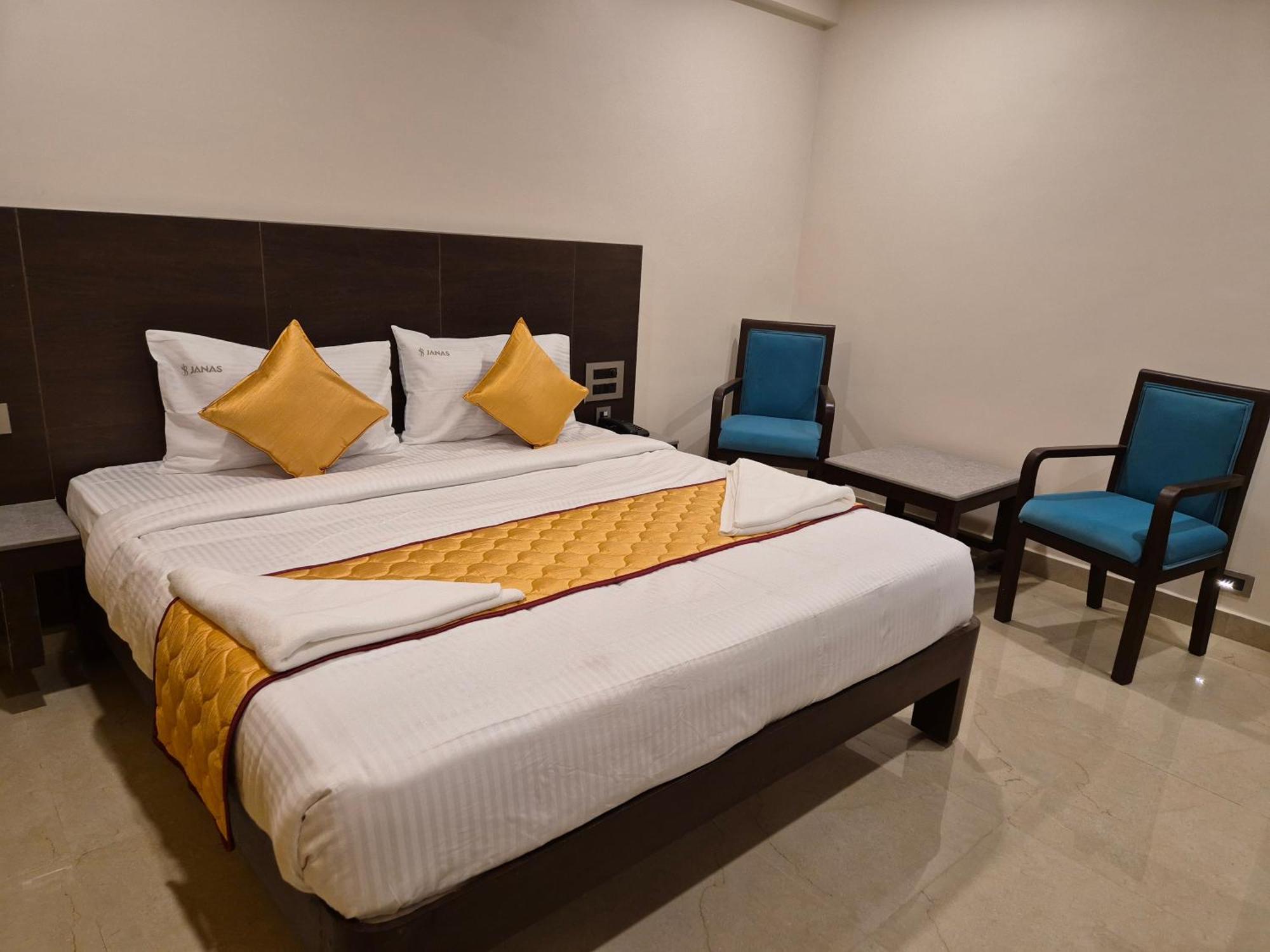 Hotel Janas Tirupati Buitenkant foto