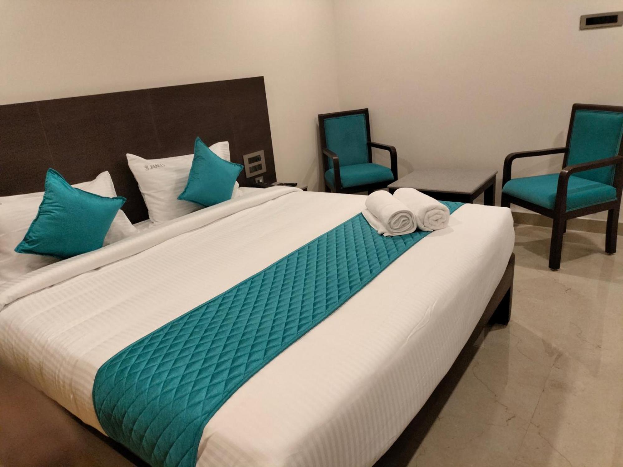 Hotel Janas Tirupati Buitenkant foto