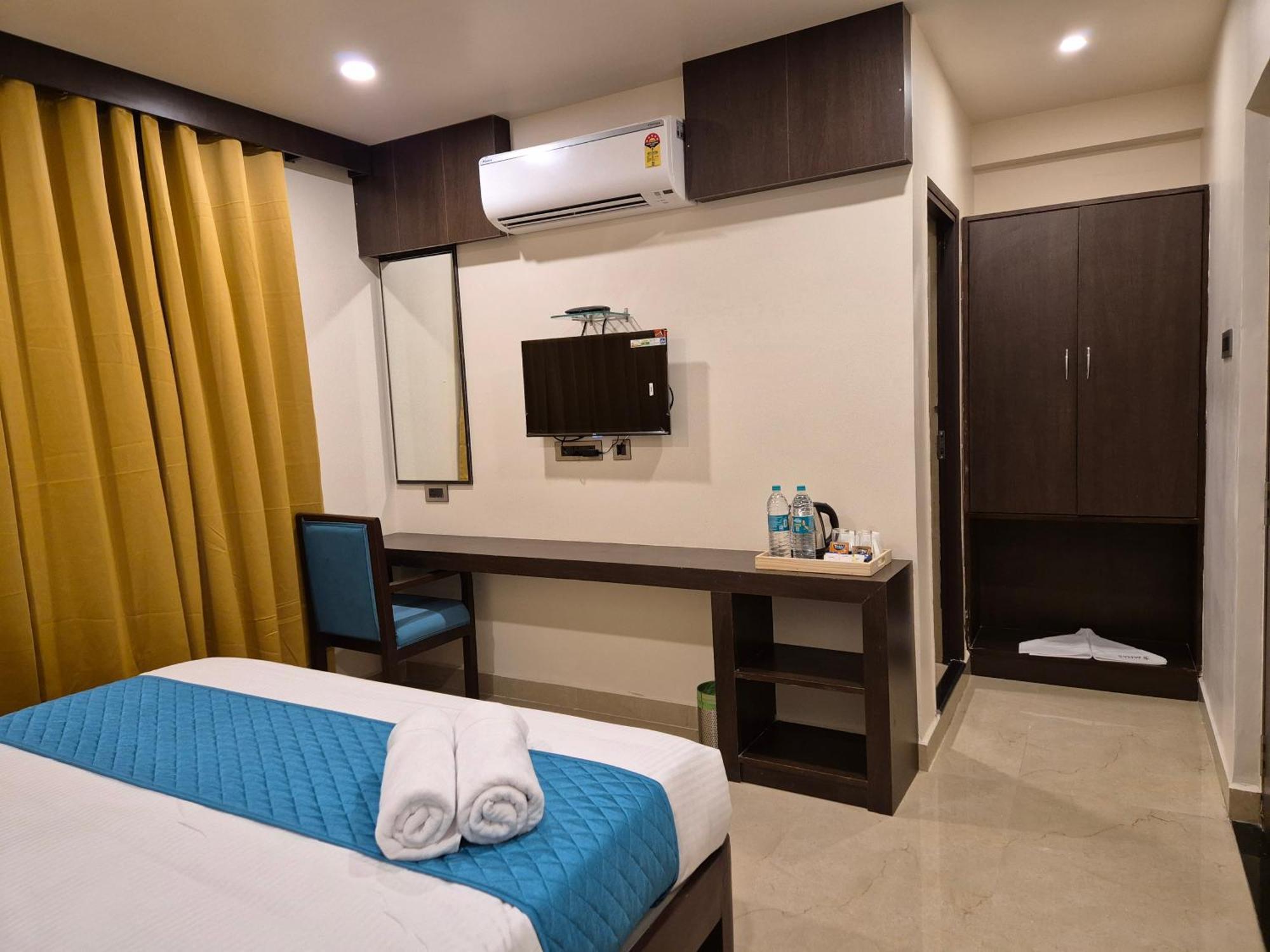 Hotel Janas Tirupati Buitenkant foto