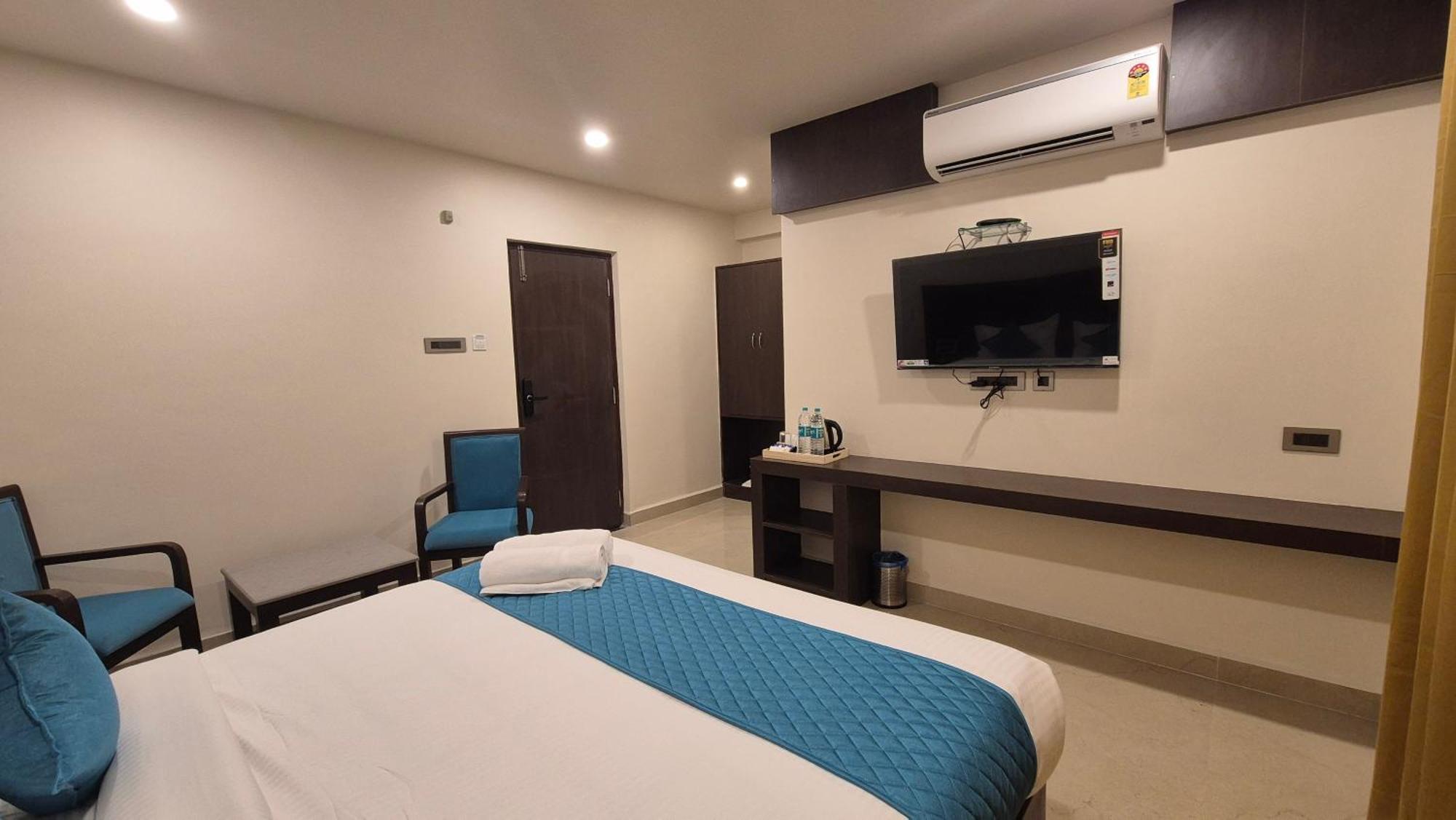 Hotel Janas Tirupati Buitenkant foto